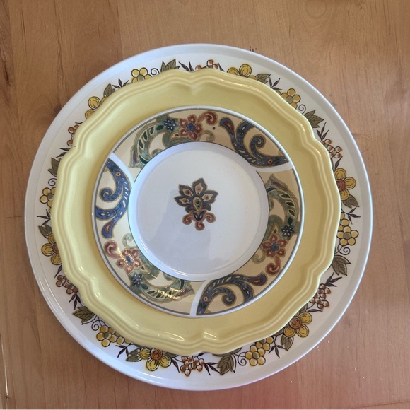 Cottagecore Bohemian 3D Floral Patterned Dinnerware Yard Art - Yellow and White - Picture 1 of 3